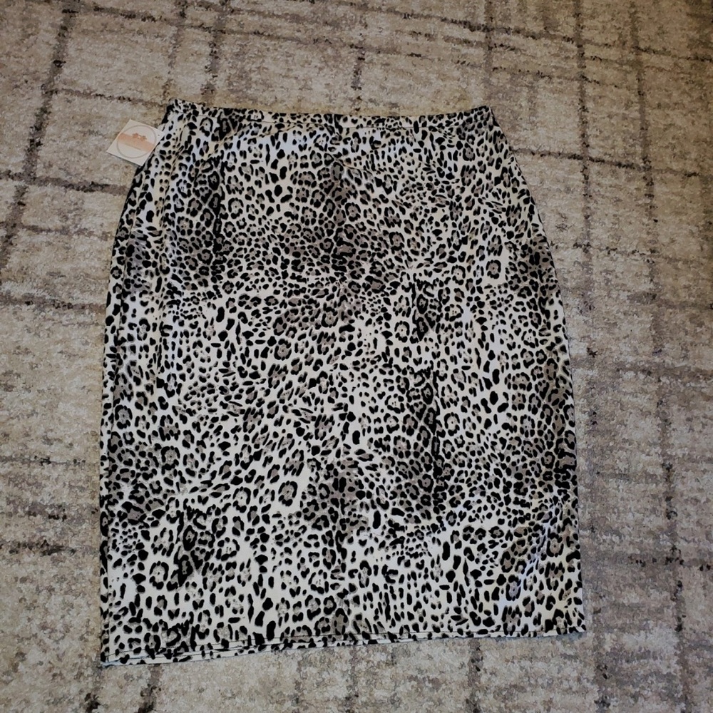 Leopards skirt 3x